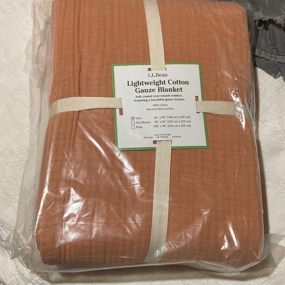L.L. Bean Tawny Peach Blanket twin - Picture 2 of 3